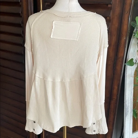 POL Mixed Media Cream V-Neck Button Detail Women's Top Blouse Small - Picture 5 of 9